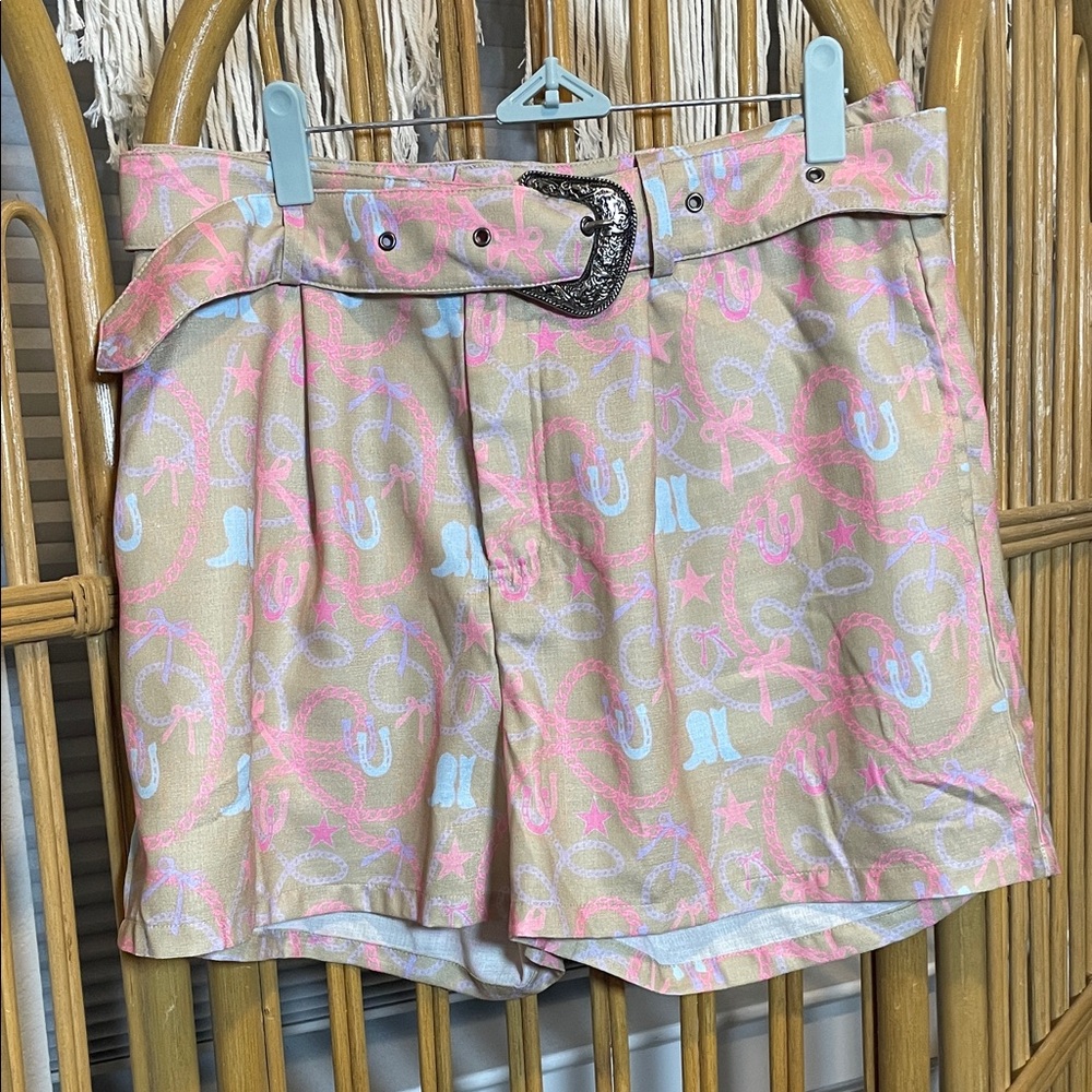 Western cowgirl shorts with belt buckle